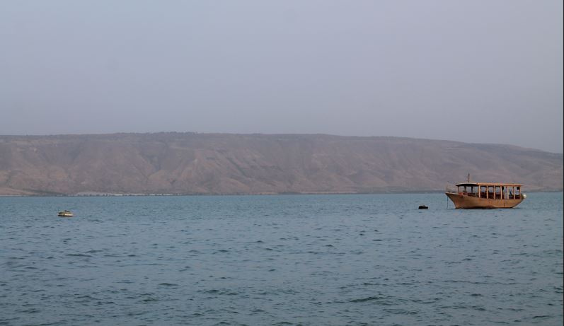 Tiberias boot op die water